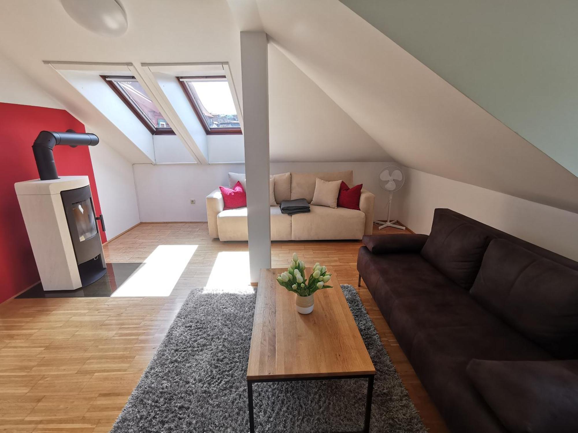 Moderne Dachgeschosswohnung Zentral By Seebnb Velden am Wörthersee Eksteriør bilde