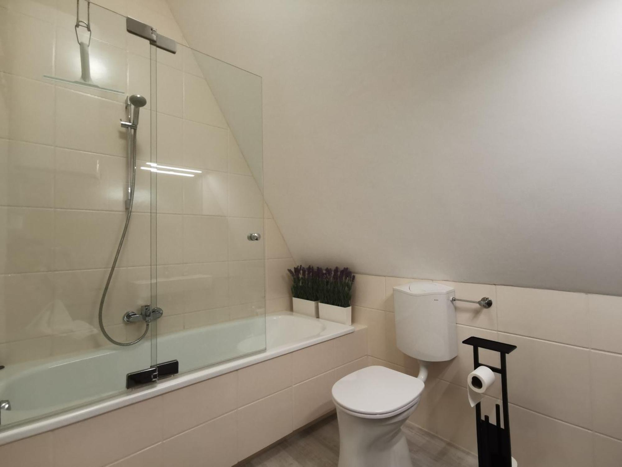 Moderne Dachgeschosswohnung Zentral By Seebnb Velden am Wörthersee Eksteriør bilde