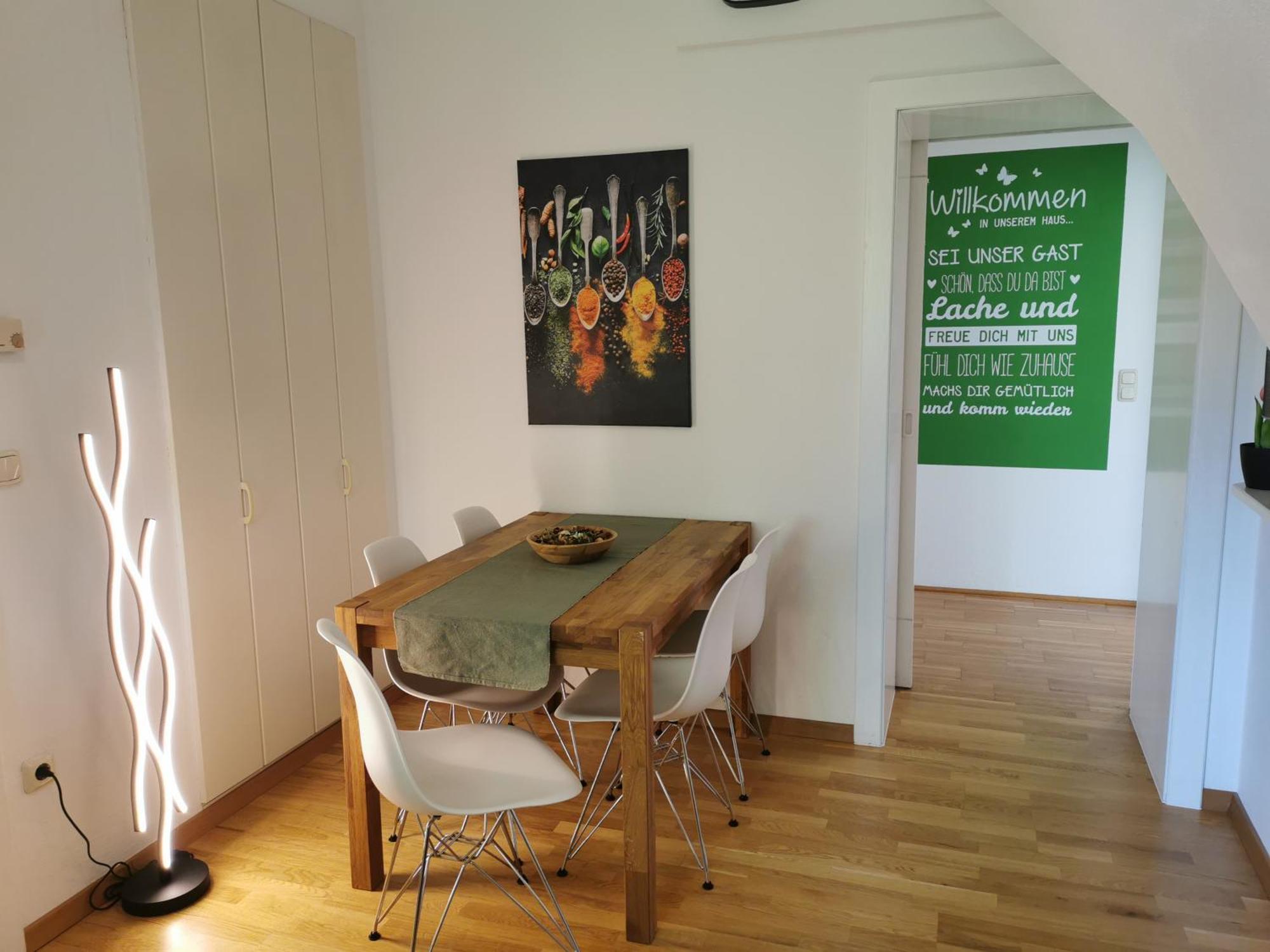 Moderne Dachgeschosswohnung Zentral By Seebnb Velden am Wörthersee Eksteriør bilde